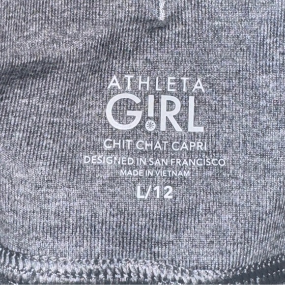 Athleta Girl Chit Chat Capri Leggings and Under Armour Leggings Size Large 12 - Picture 4 of 16